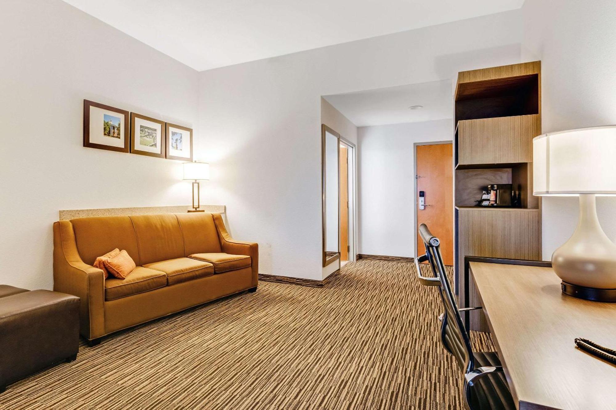 Comfort Suites Murfreesboro Esterno foto