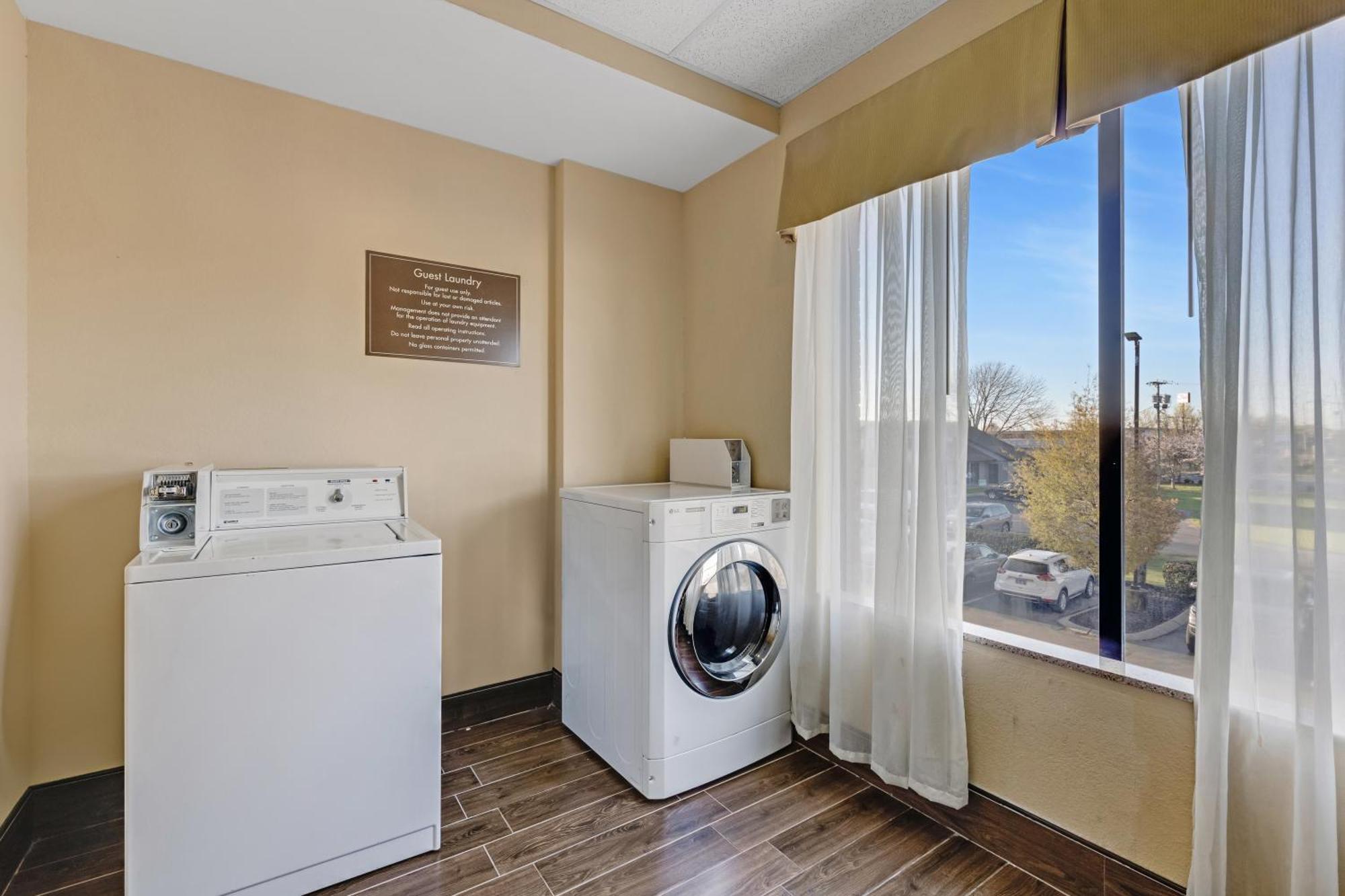 Comfort Suites Murfreesboro Esterno foto